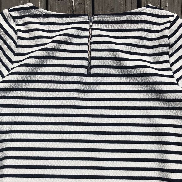 GREEN ENVELOPE Striped Bell Sleeve Zipper Back Top - Picture 6 of 8